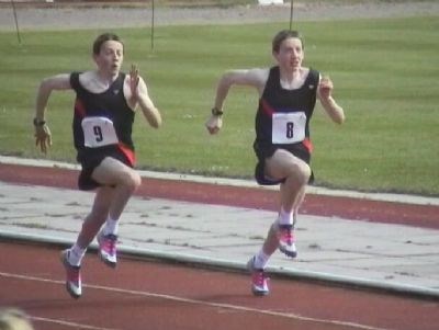 the-identical-sprinting-style-of-ross-and-fraser-macdonald-2003